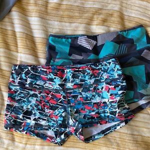 2 pairs fleo shorts size large